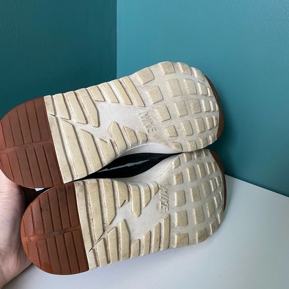 NIKE Air Max Thea Black Running Shoes, Women’s Size 8, Preloved - Picture 9 of 9